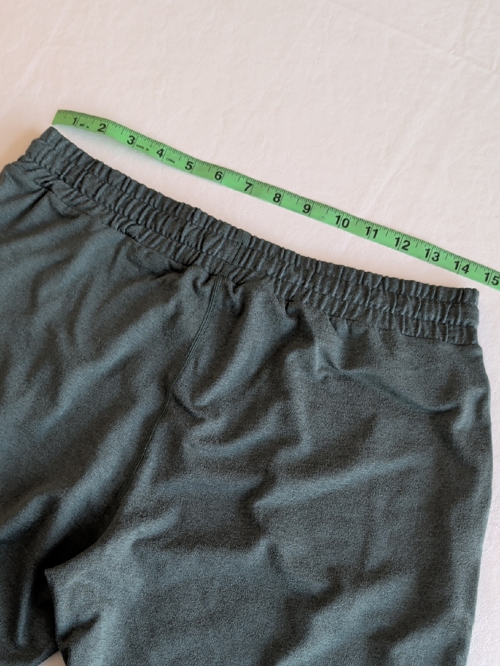 Vuori Performance Jogger in Sage Green Heather Women's Size Medium - Picture 6 of 8